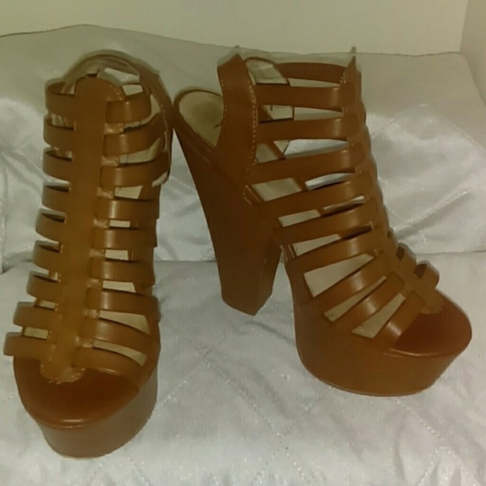 Steve Madden Brown Heels Size 9